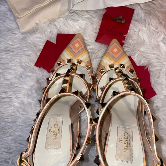 ❌ SOLD ❌ Valentino Garavani Rockstud MultiColor Ankle Strap - Picture 10 of 12